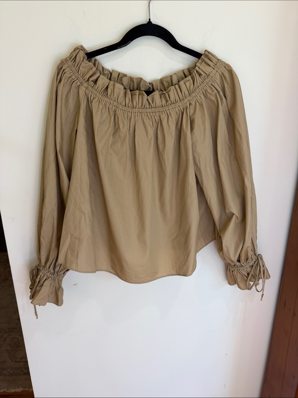 H&M 100% Cotton Khaki Off-Shoulder Peasant Blouse w/Charms on Sleeve Ties, L